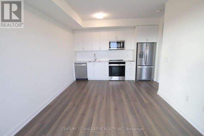 Photo du bâtiment - 3200-3200 William Coltson Ave
