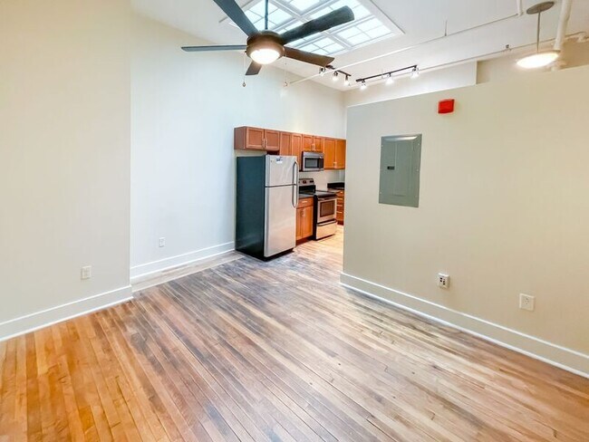 Foto del edificio - 213 E Broad St