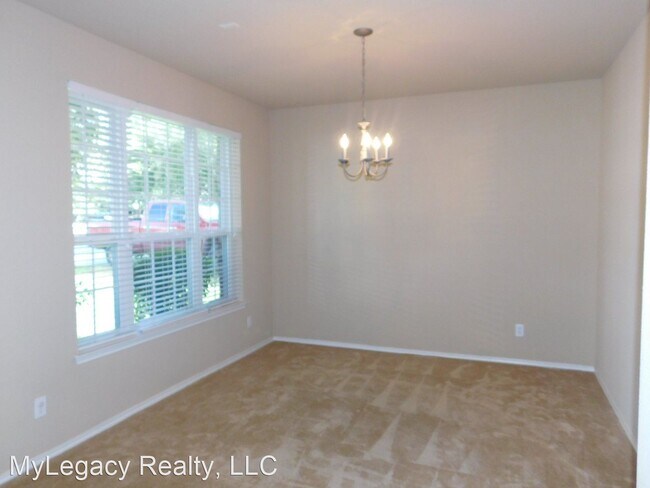 Building Photo - 5 br, 3 bath House - 109 Carmel Drive