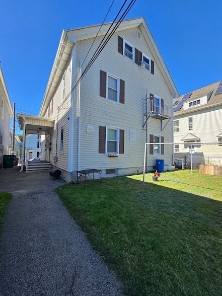 Building Photo - 32 Agawam St
