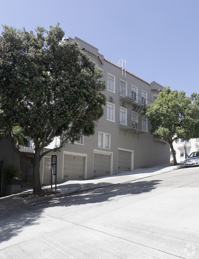 Building Photo - 1 Fair Oaks St