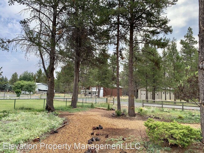 Building Photo - 3 br, 2 bath House - 55565 Big River Dr