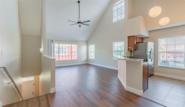 Foto del edificio - 10568 Windsor Lake Ct