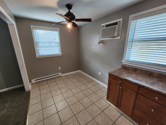 Building Photo - 715 S Filmore St