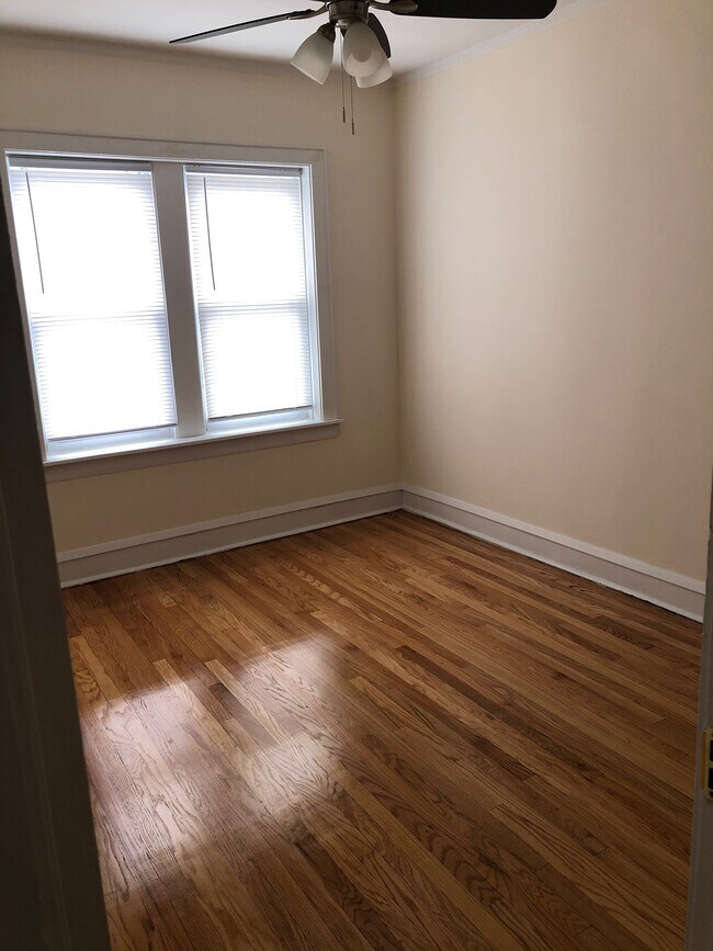 Foto del edificio - 2339 N Lavergne Ave