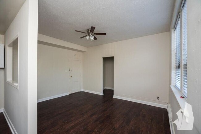 Building Photo - 0 bedroom in Lake View IL 60657