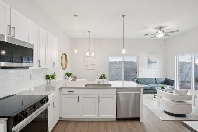 Building Photo - Canyon Townhomes