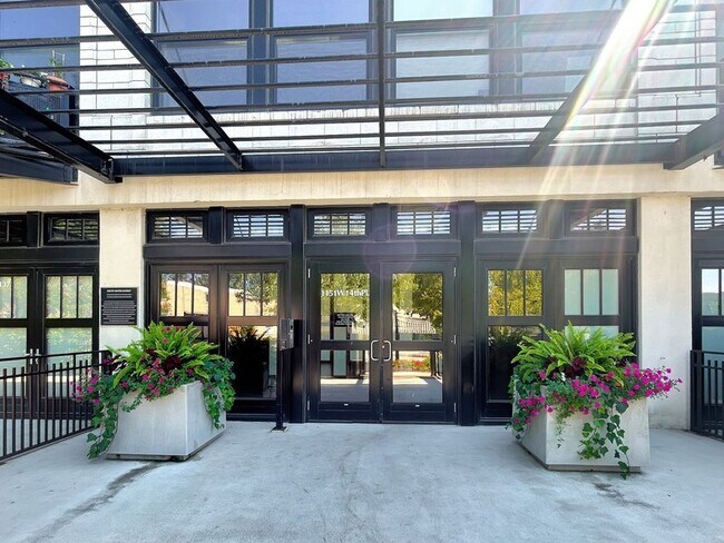 Foto del edificio - 1151 W 14th Pl