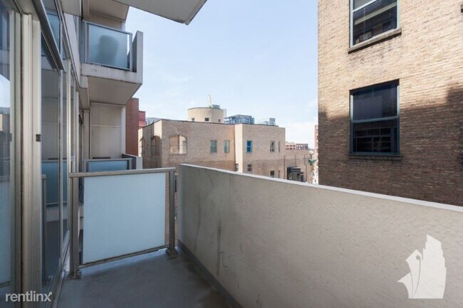Building Photo - 620 N Franklin St