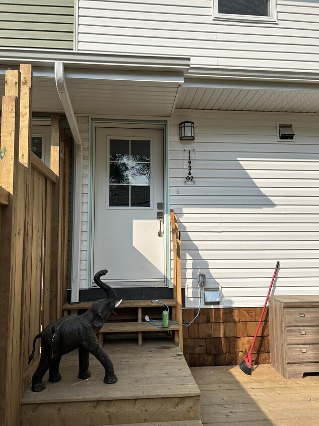 Photo principale - 11936-11947 47 St NW