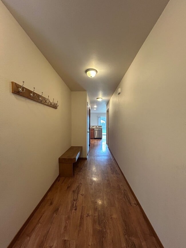 Foto del edificio - Spacious 3 Bedroom 2.5 Bath Duplex in Post Falls