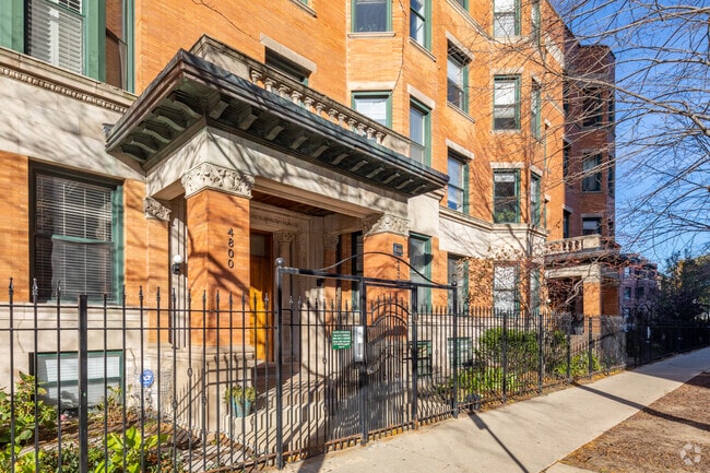 Building Photo - 4800-4808 N Kenmore Ave