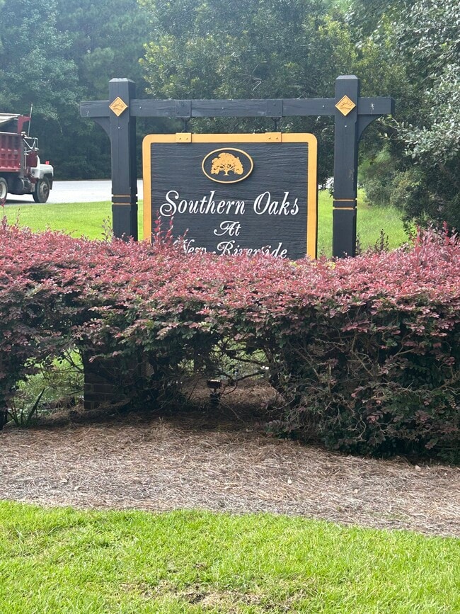 Building Photo - 110 Scarlet Oak