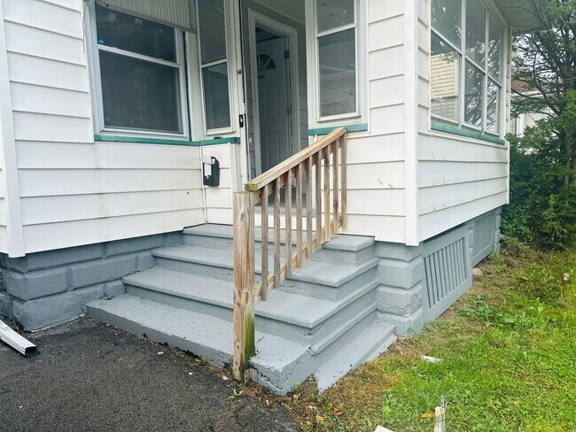 Foto del edificio - DREAM LOCATION !! LOOKS LIKE PRIVET ROAD !!!