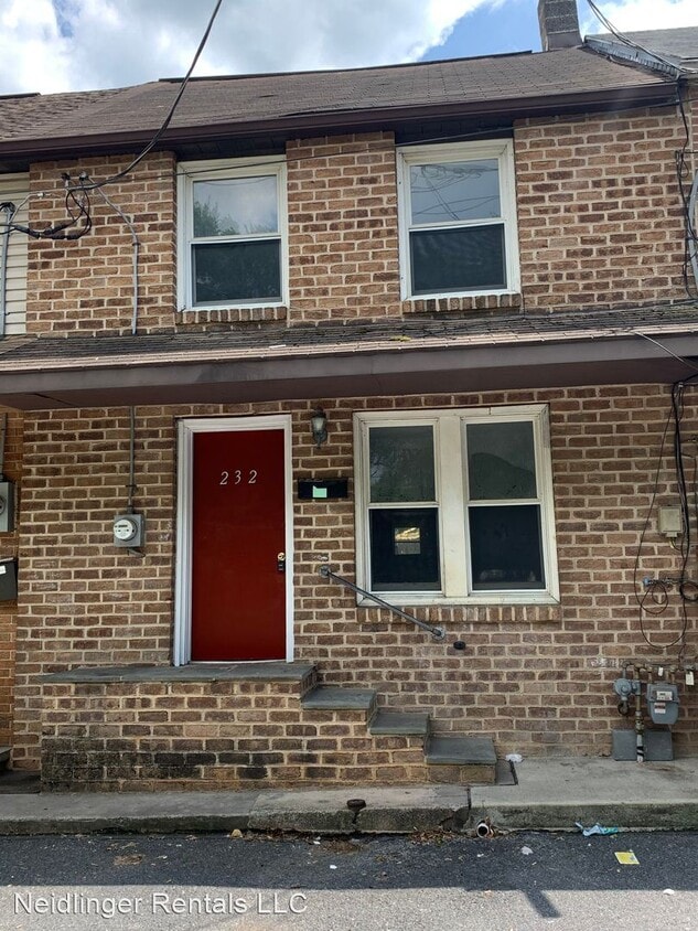 232 E Mulberry Ave, Carlisle, PA 17013 House Rental in Carlisle, PA