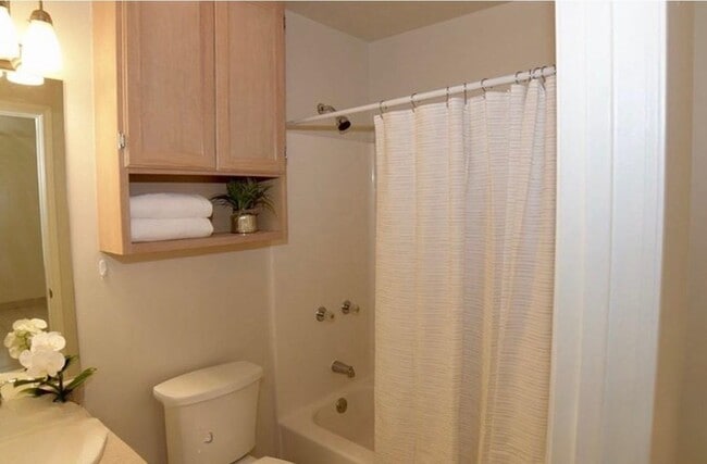 Building Photo - 9802 Cantera Ct