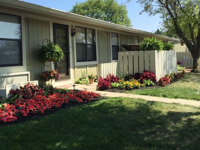 Patio area for one bedrooms - Oak Gardens Apartments