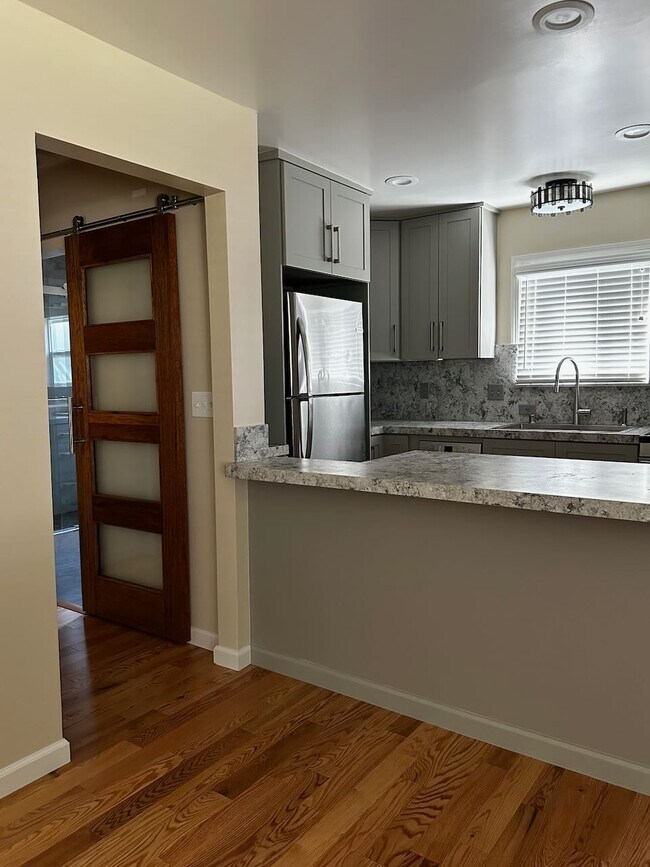 Hall to Bath - 723 Laurel St