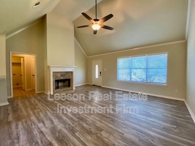 Building Photo - 123 Foxchase Dr