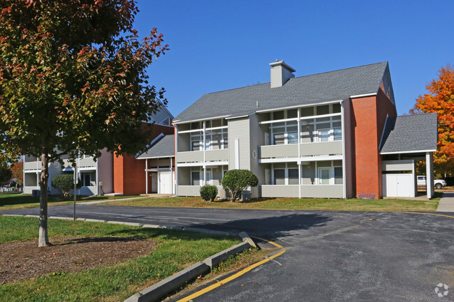 Building Photo - Governors Square Apartments