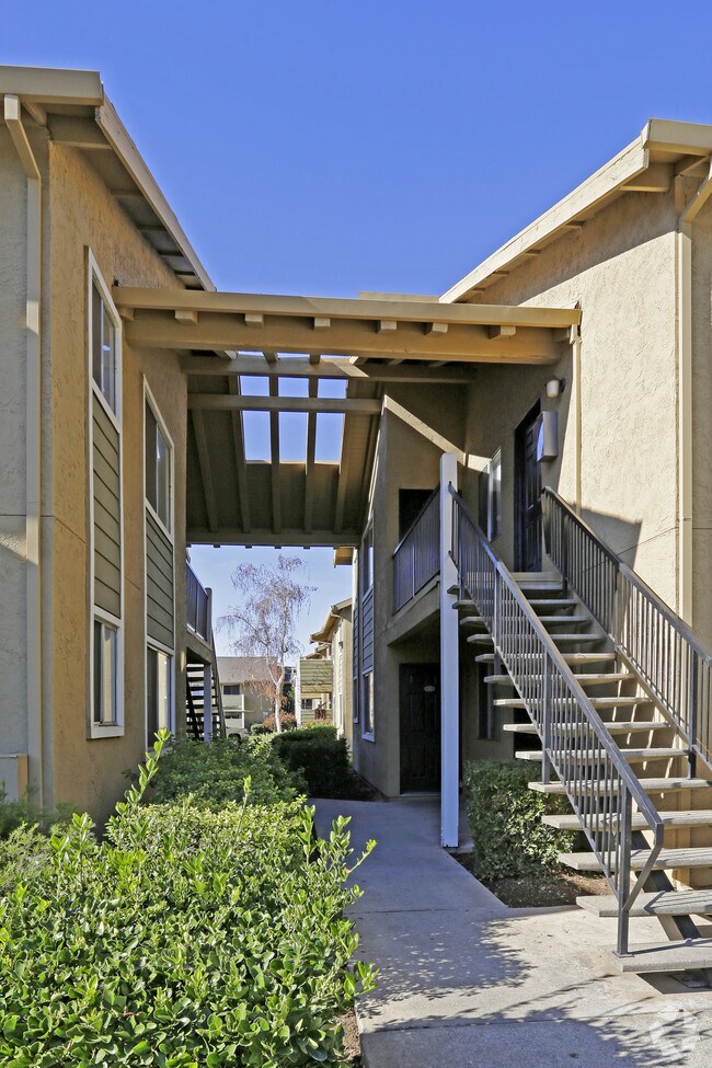 Sierra Village Apartment Homes Rentals North Highlands, CA