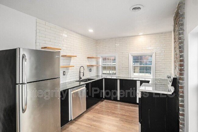 Foto del edificio - 1744 Broadway Boulevard