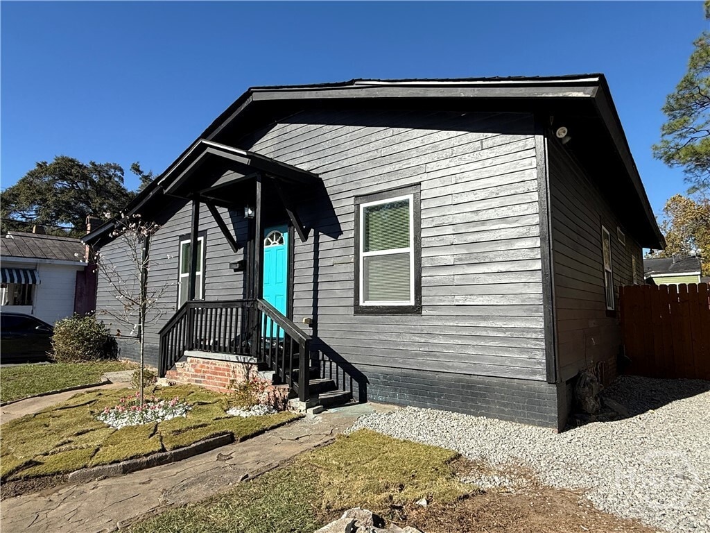 Foto principal - 728 W 39th St