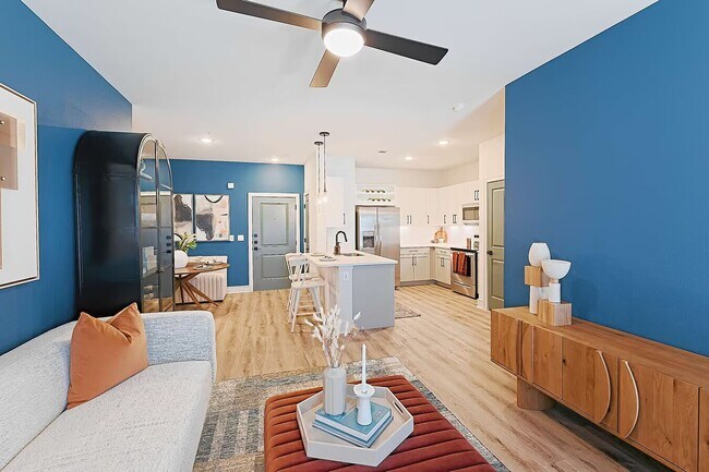 Building Photo - Stylish 2 Bed with Top Amenities!