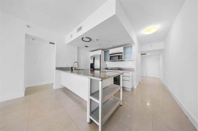 Photo - 185 SW 7th St Apartment