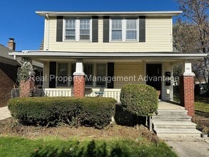 Building Photo - 781 Camden St