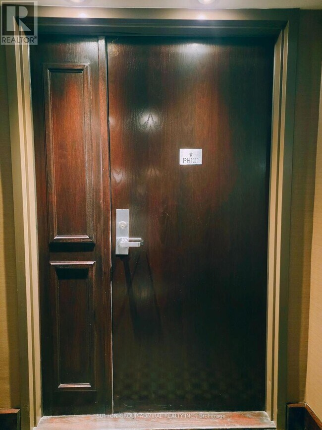 Photo du bâtiment - 101 Subway Crescent