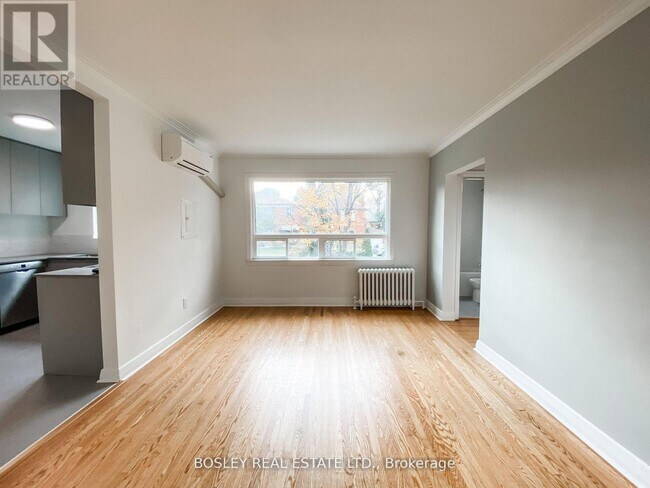 Photo du bâtiment - 14 Wadsworth Blvd