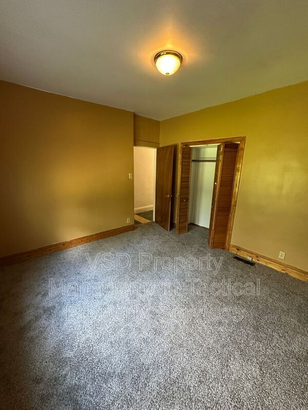 Foto del edificio - 3285 E 143rd St