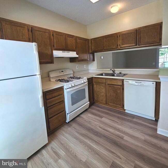 Building Photo - 7235 Parson's Ct