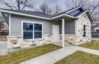 Building Photo - 1214 Chalmers Ave