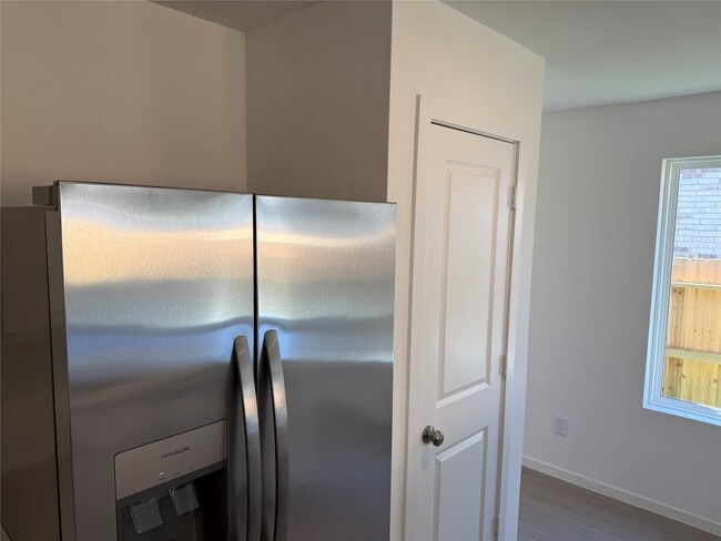 Foto del edificio - 1646 Gardenia Grv Ln