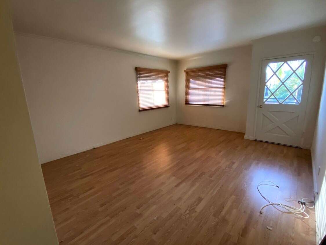 Primary Photo - 500 Marguerite Ave