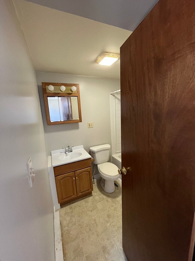 Foto del edificio - Washingtonville Apartments by Rose Renovat...