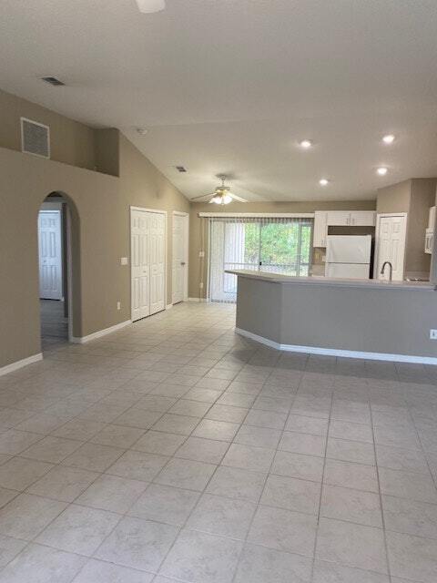 Building Photo - 7 Pony Express Dr