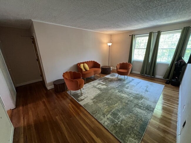 Foto del edificio - 2114 Suitland Terrace SE