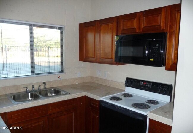 Foto del edificio - 7110 N 68th Ave
