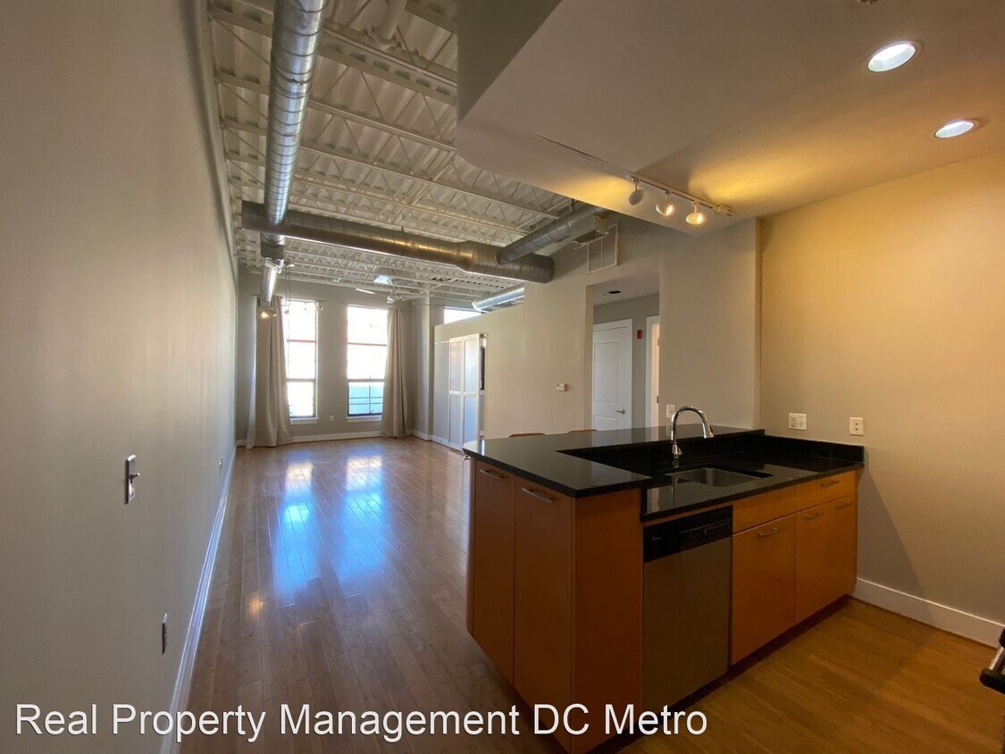 Primary Photo - 2421 18th St NW