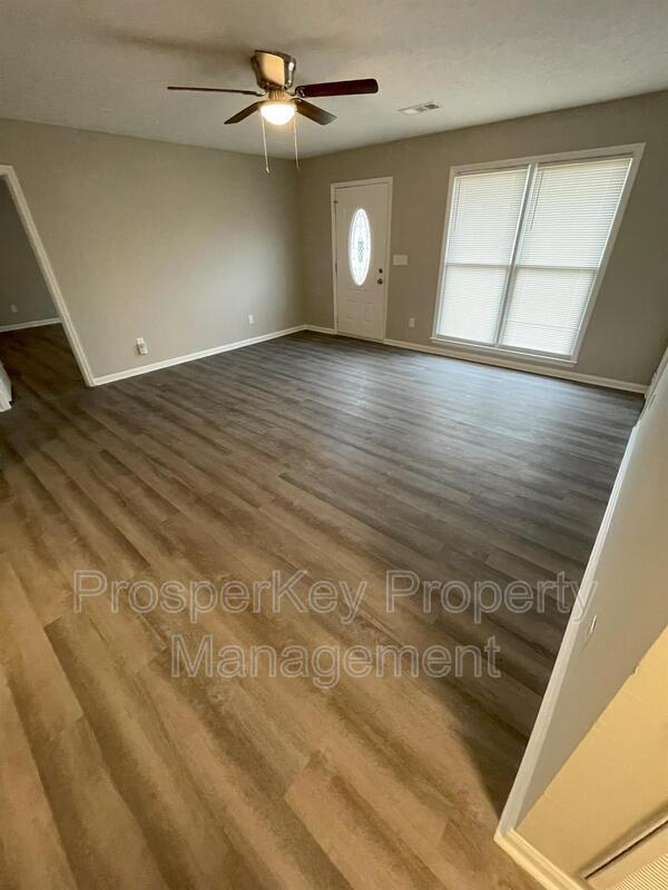 Building Photo - 1000 Fontaine Rd