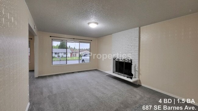 Building Photo - Comfortable 4 BD | 1.5 BA Home w/ Large Yard - Gresham