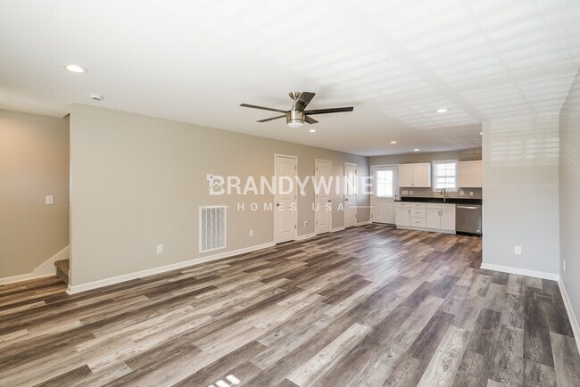 Foto del edificio - NEW LOWER RENTAL RATE LEASING SPECIAL: Rec...