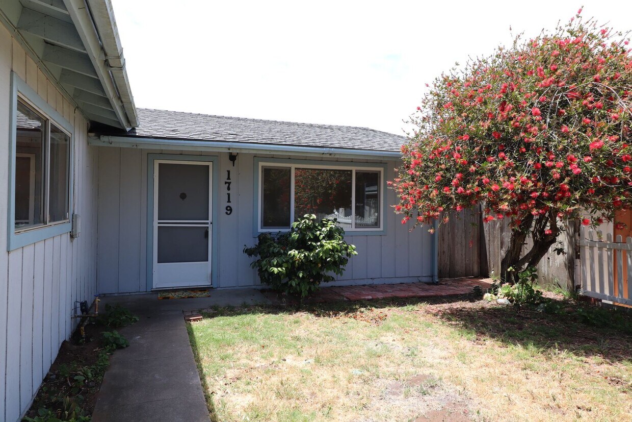 Primary Photo - Los Osos Home for Rent