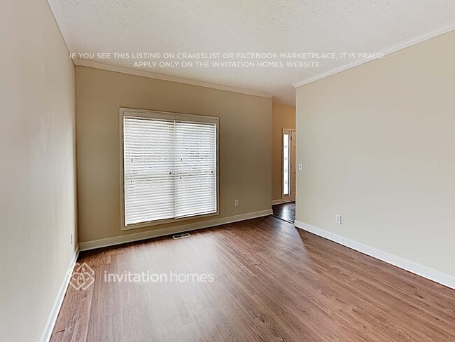 Building Photo - 3145 Claridge Dr SW