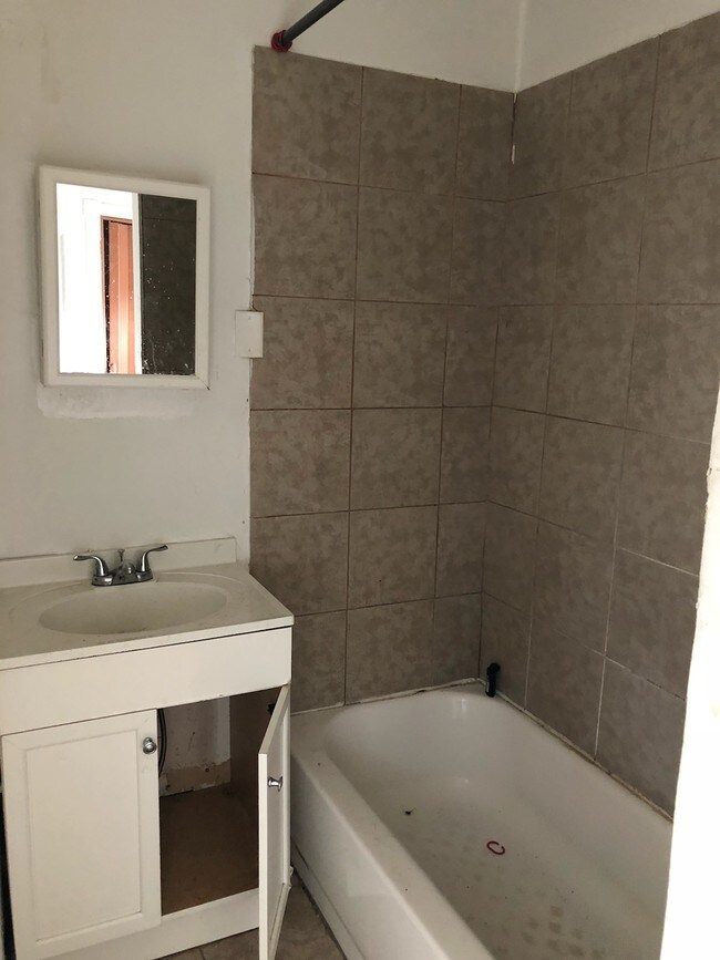 Foto del edificio - 2821 N Bambrey St