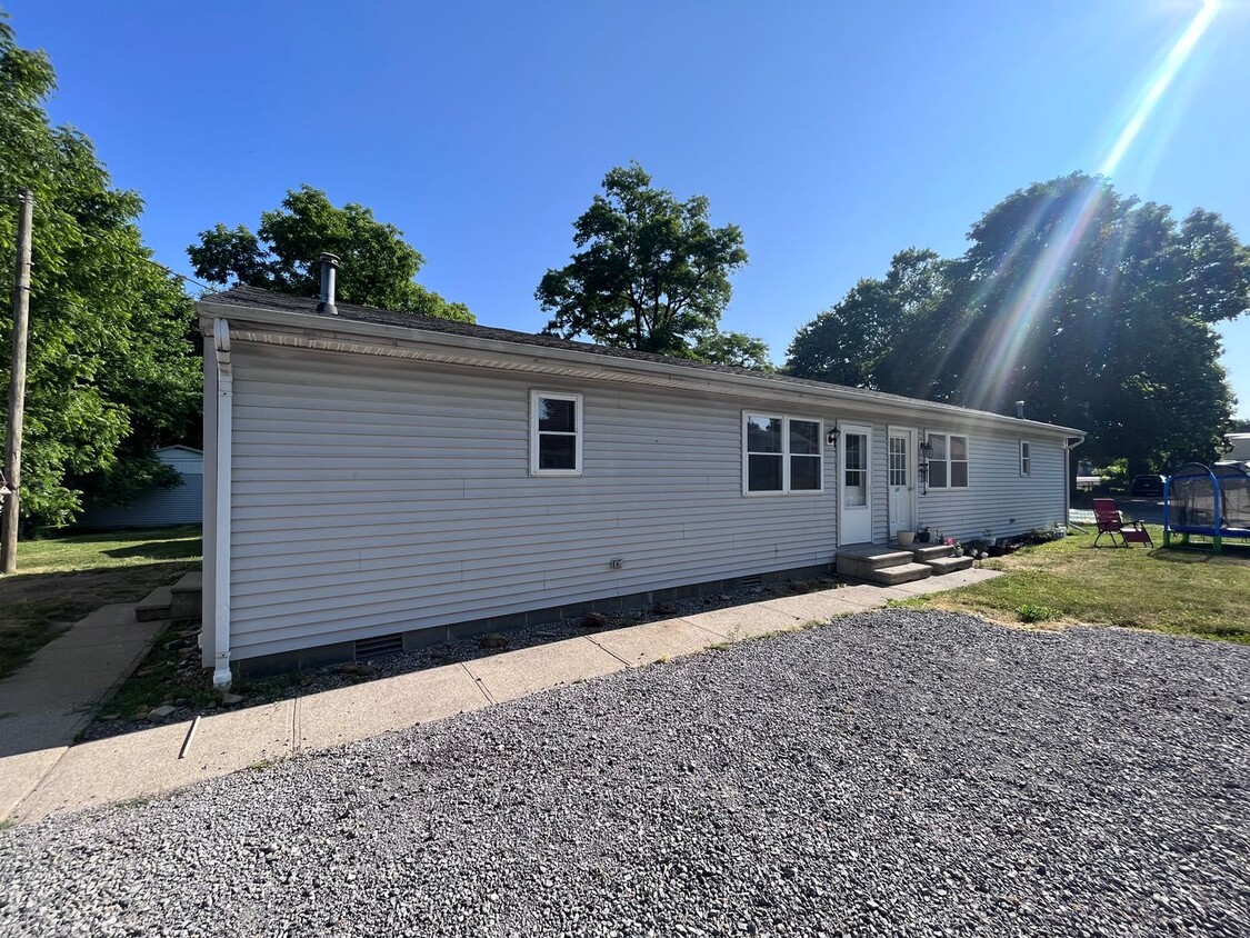 Primary Photo - 2 Bedroom Duplex