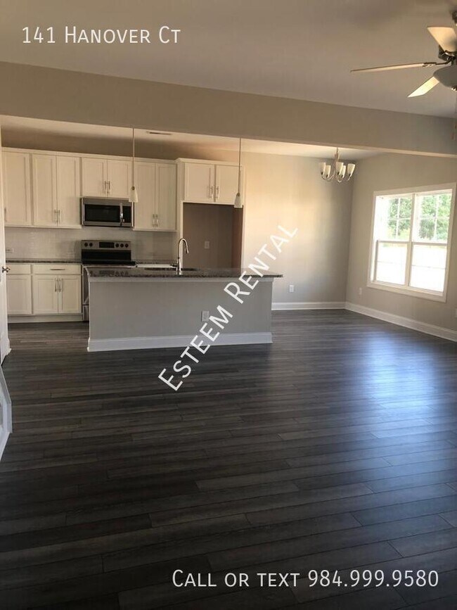 Foto del edificio - 141 Hanover Ct